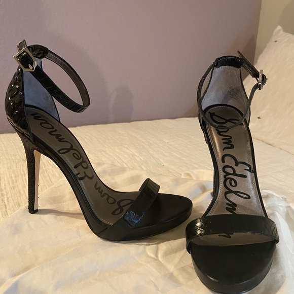 Sam Edelman Eleanor Snake Print Strap Heel - Picture 1 of 3